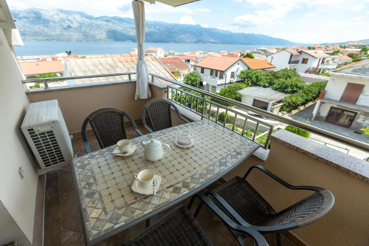 Apartments With A Parking Space Razanac, Zadar - 5885 0*,  Κροατία
